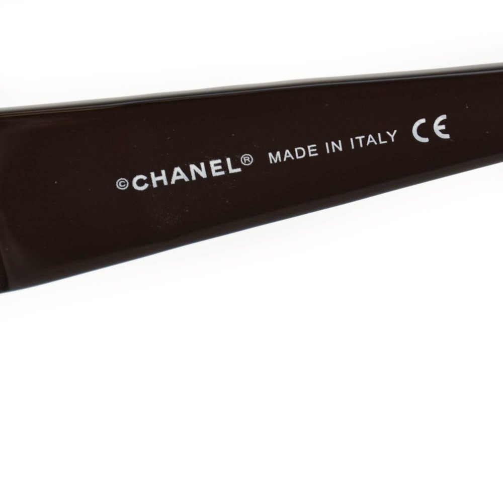 CHANEL: Bronze, Quilted Shield "CC" Logo Sunglasses (nb) - Picture 10 of 12